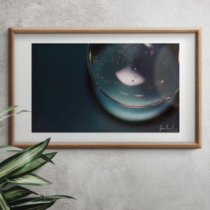 giant droplet in a frame